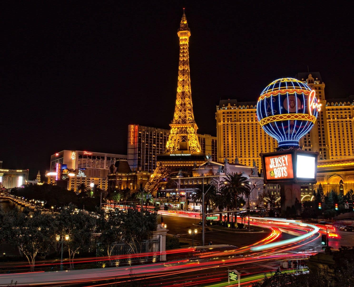 Capturing your Las Vegas Vacation | Tips from an experienced Las Vegas Photographer